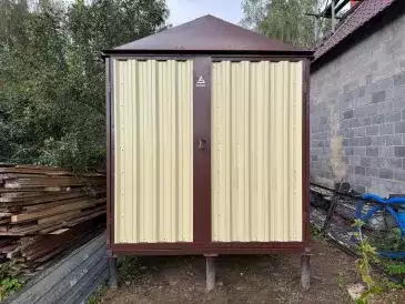 Хозблок для хозяйственных принадлежностей в комбинированной расцветке в пос. Агрогородок, г.о. Истра, МО