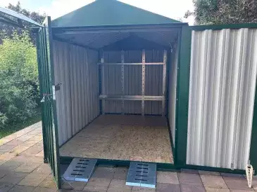 Хозблок для квадроцикла и газонокосилки в зеленом цвете в дер. Марушкино, Новомосковский адм.окр, г. Москва