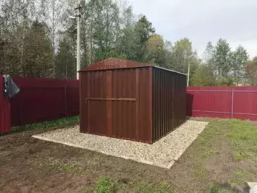 Хозблок для садовой техники и инвентаря в шоколадном цвете в дер. Аймусово, Талдомский г.о, МО