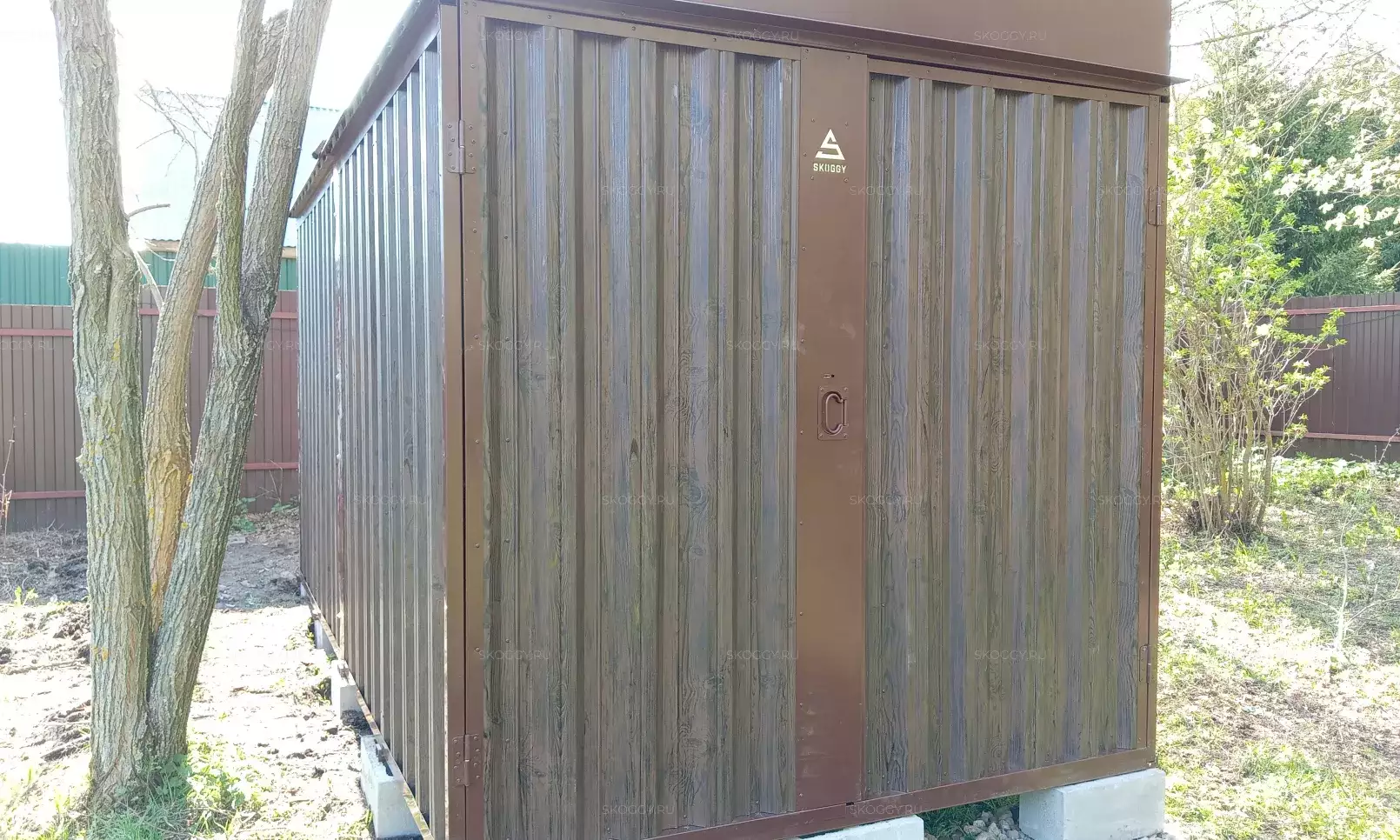 Индивидуальный хозблок SKOGGY 4,12×2,16×2,45 м для мототехники