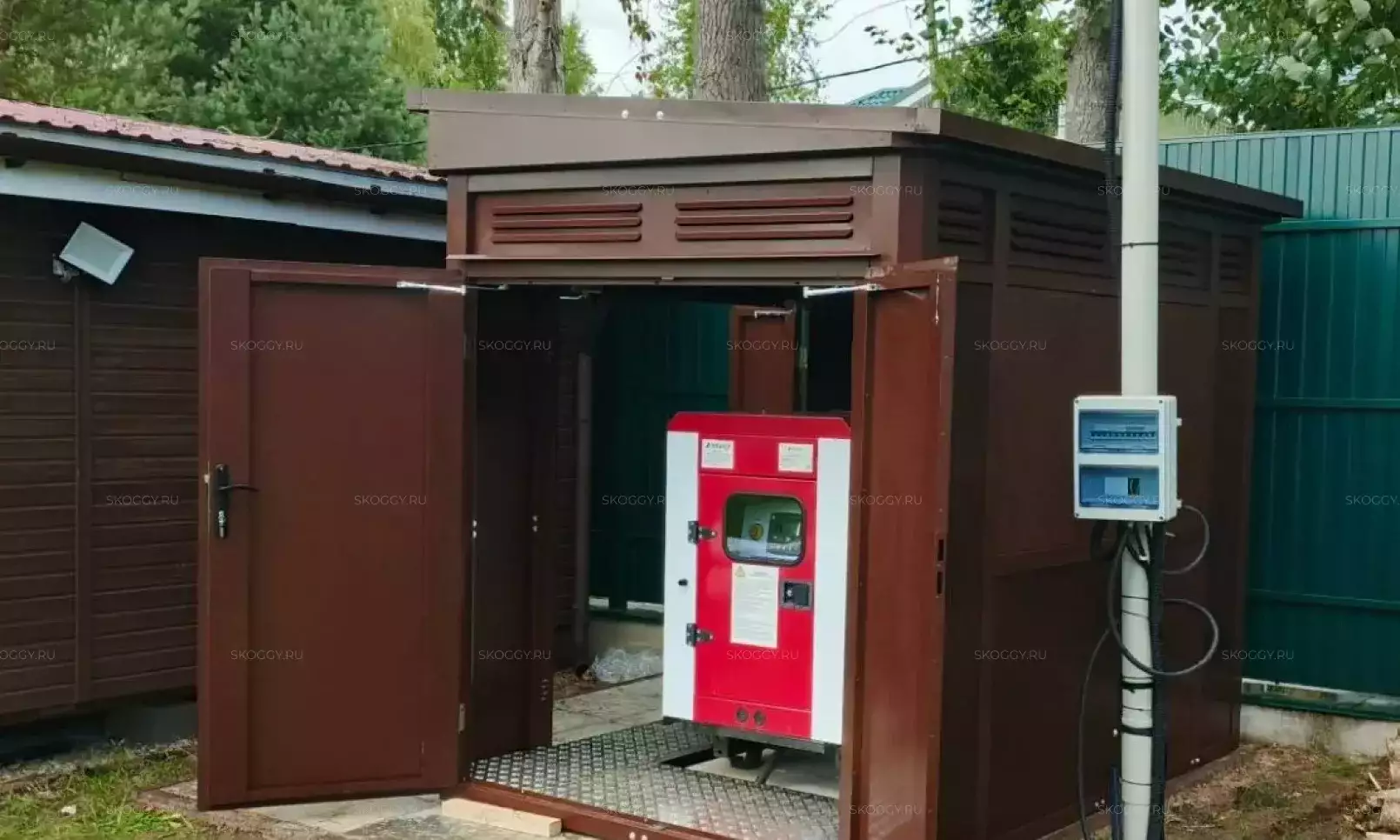 Премиальный хозблок SKOGGY в коричневом цвете